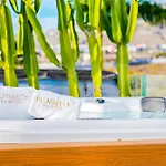 Luxury With Heated Pool & Jacuzzi Near Golf *