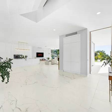 Luxury With Heated Pool&jacuzzi Near Golf Willa