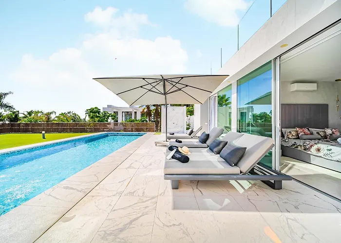 Luxury With Heated Pool & Jacuzzi Near Golf 阿德耶