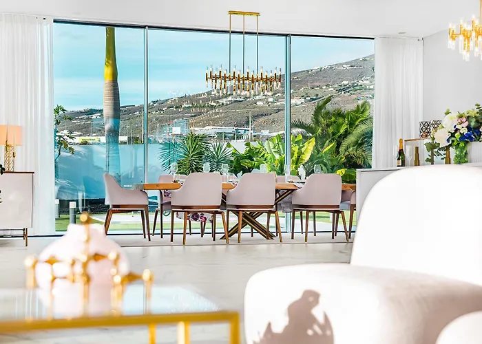 Luxury With Heated Pool & Jacuzzi Near Golf