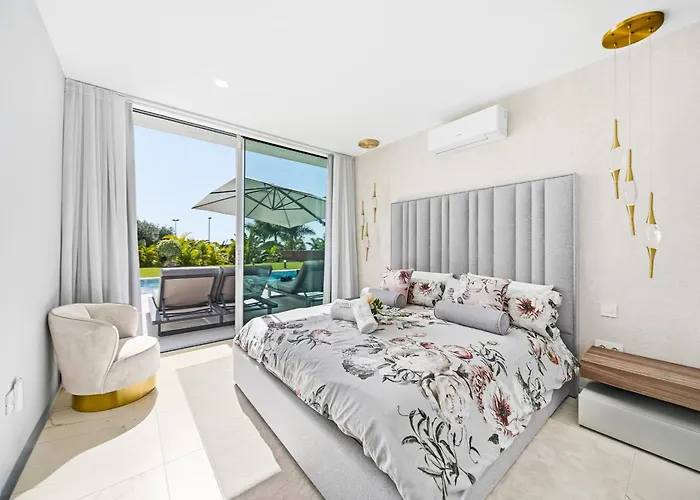 Luxury With Heated Pool & Jacuzzi Near Golf 别墅 阿德耶