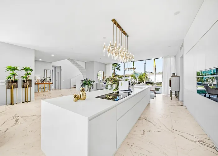 فيلة Luxury With Heated Pool & Jacuzzi Near Golf