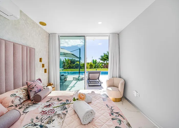 Luxury With Heated Pool & Jacuzzi Near Golf * Costa Adeje (Tenerife)