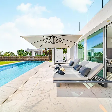 Luxury With Heated Pool & Jacuzzi Near Golf Costa Adeje (Tenerife)