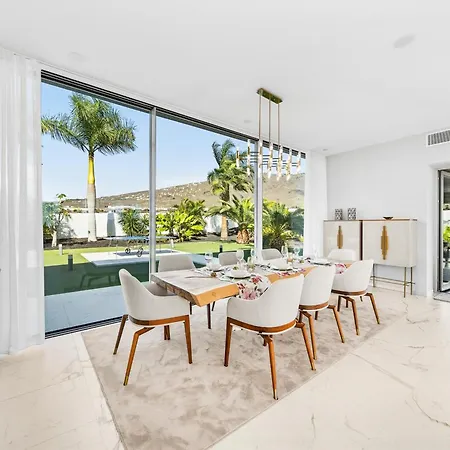 Luxury With Heated Pool & Jacuzzi Near Golf *