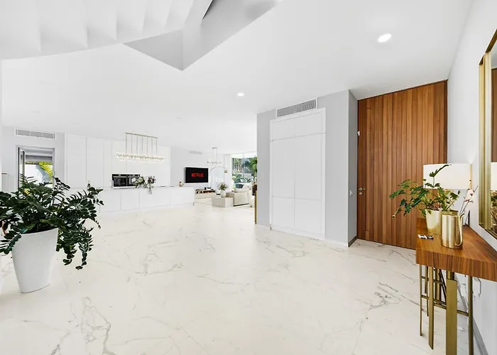 Luxury With Heated Pool & Jacuzzi Near Golf Villa *